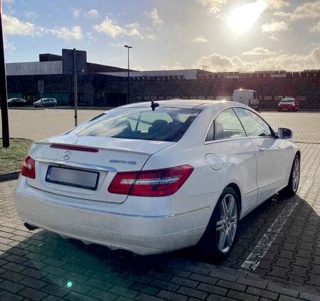 Mercedes-Benz Klasa E cena 52900 przebieg: 166000, rok produkcji 2010 z Szczytna małe 106